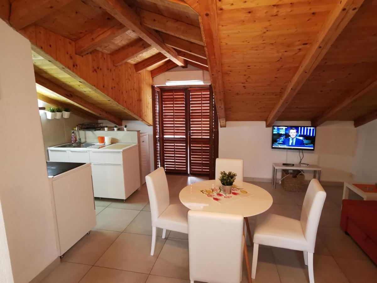 Bugenvila Rogoznica  Buitenkant foto