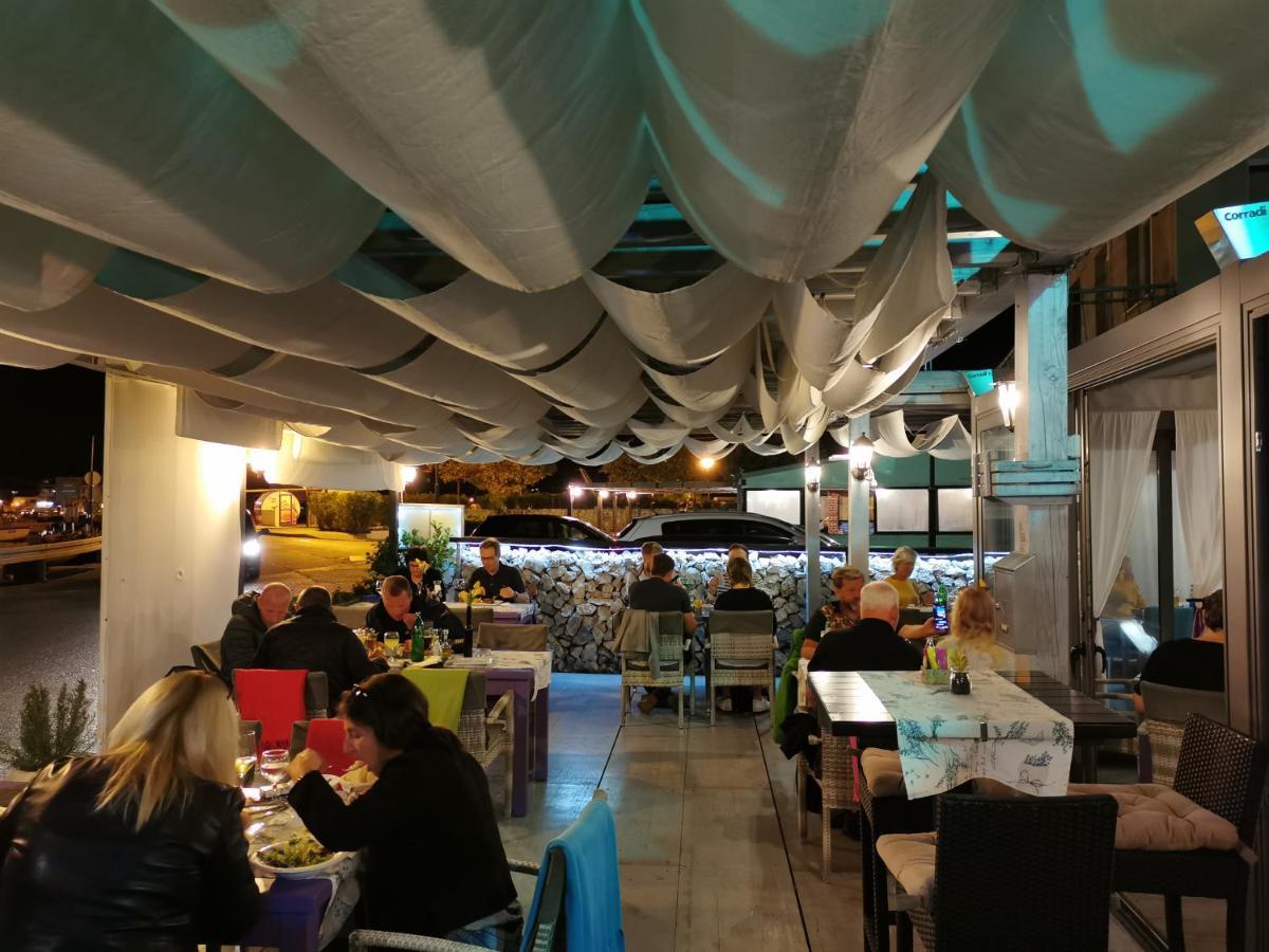 Bugenvila Rogoznica  Buitenkant foto