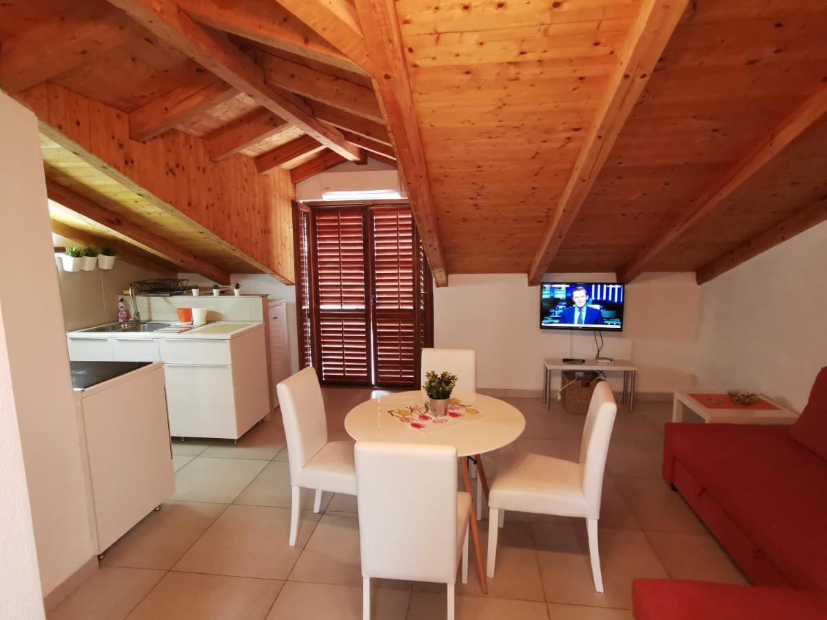 Bugenvila Rogoznica  Buitenkant foto