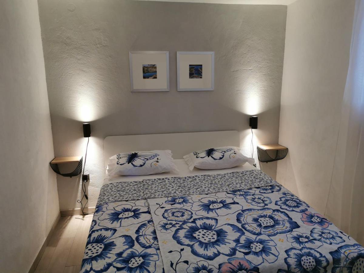 Bugenvila Rogoznica  Buitenkant foto
